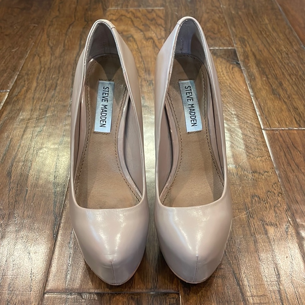 Steve Madden Dejavu Leather Upper Platform Pumps